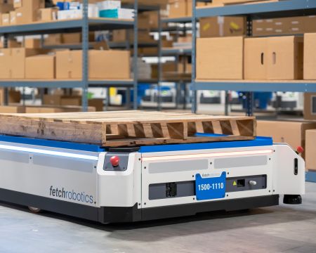 Automatisierung fester Transportabläufe durch AMR-Lösung Freight